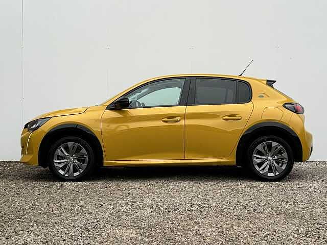 Peugeot E-208 100kW Allure Premium + 50kWh 5dr Auto Yellow