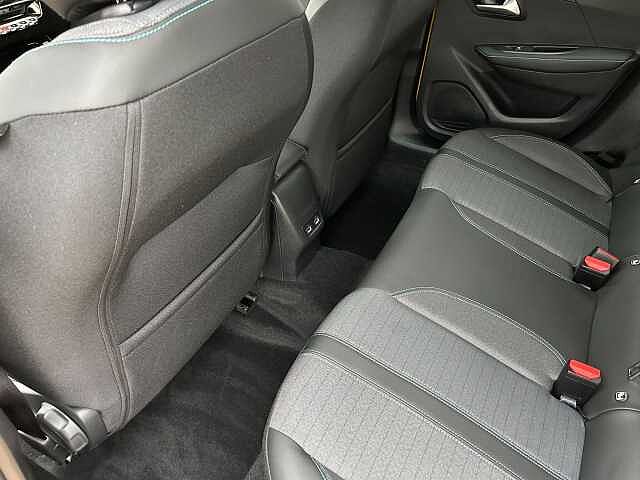 Peugeot E-208 100kW Allure Premium + 50kWh 5dr Auto Yellow