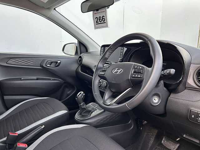 Hyundai i10 1.0 [63] Advance 5dr Auto [Nav]