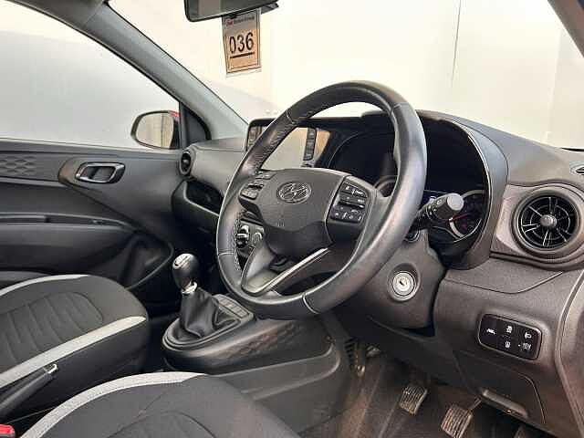 Hyundai i10 1.0 MPi SE Connect 5dr