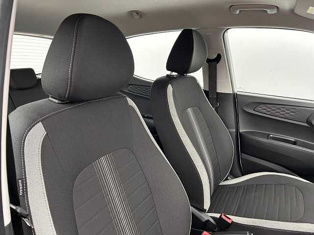 Hyundai i10 1.2 Advance 5dr Auto