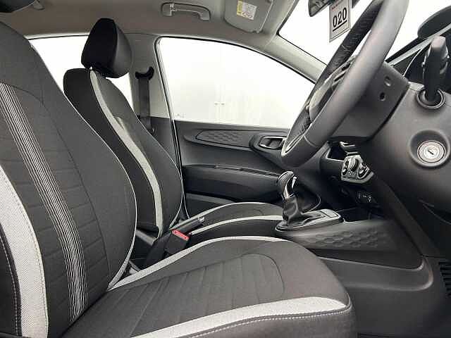 Hyundai i10 1.0 [63] Advance 5dr Auto [Nav]